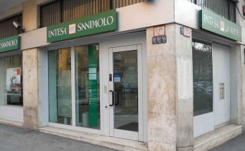 Intesa-Sanpaolo-banca-sportello