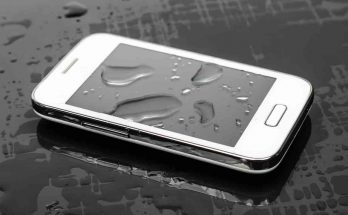 Smartphone in acqua - passionetecnologica.it