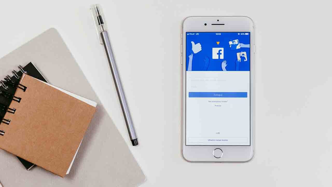 Attenzione al rumore all'apertura di Facebook: ecco quello che c'é sotto